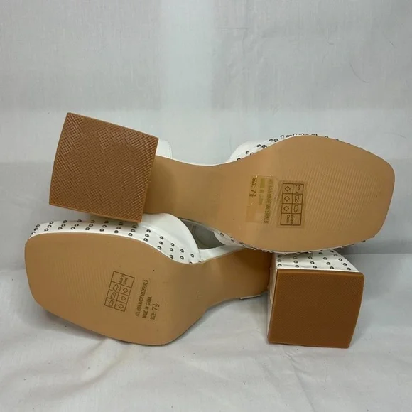 SHEIN Patent PU Studded Sole Open Toe Heeled Sandals Size 7.5 - Picture 6 of 7